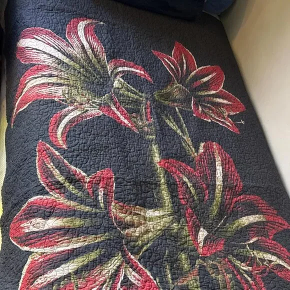 John Derian for Target Quilt Amaryllis Flower NWT